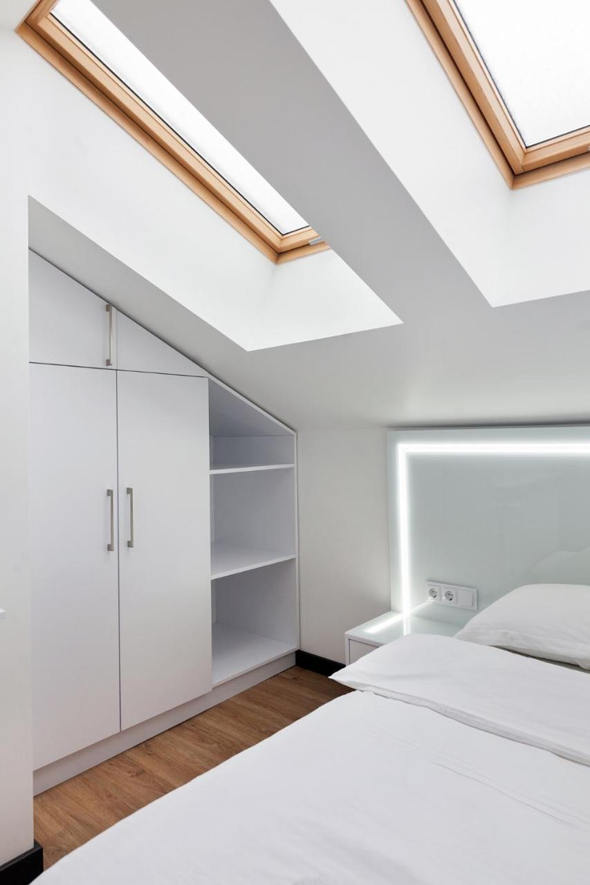 Leogrand Apartment On Doroshenka 38 Lviv Exteriör bild